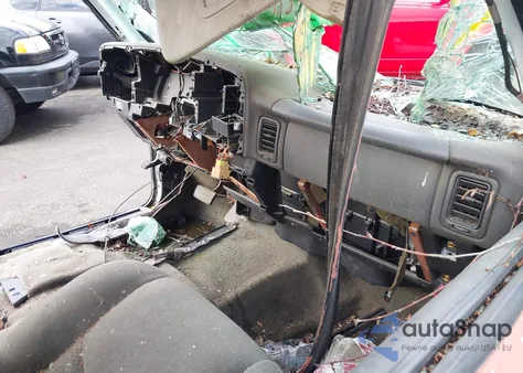 2004 Chevrolet Silverado 1500 Ls from USA, damaged, VIN 1GCEC19T74E203315